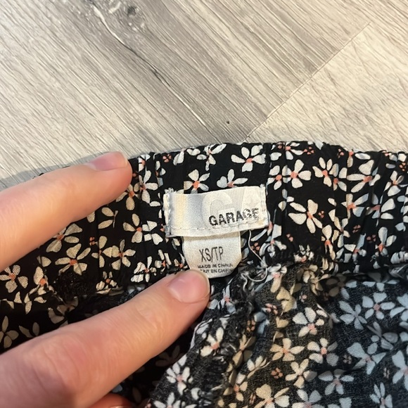 Navy Floral Garage Shorts in XS - Picture 2 of 3